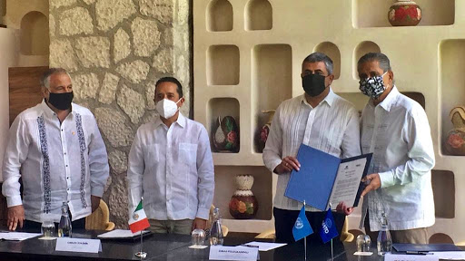 firma acuerdo Grupo Xcaret y la OMT