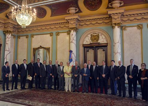 Encuentro del Presidente dominicano con miembros de la Academia Dominicana de Gastronomía