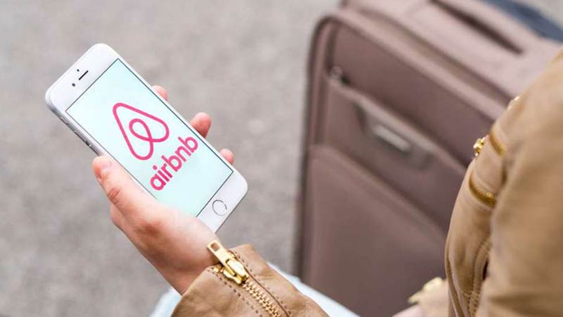 Airbnb beneficia a la tercera edad