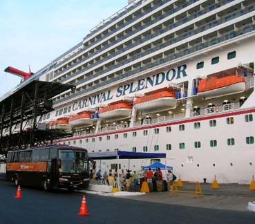 Estados Unidos: Barco de Carnival que quedó a la deriva en el Pacífico es remolcado y debe llegar a San Diego este jueves