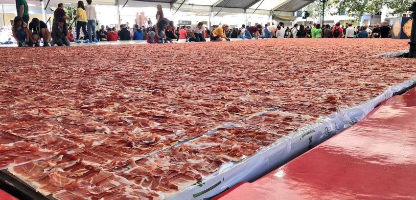 Toledo implanta nuevo récord Guinness con plato de jamón