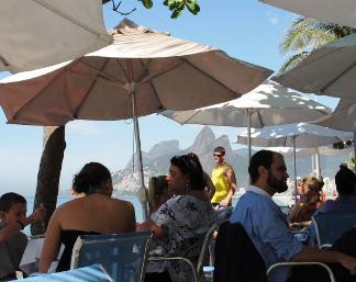 Gasto de extranjeros en Brasil llegó en abril a récord de 557 millones de dólares