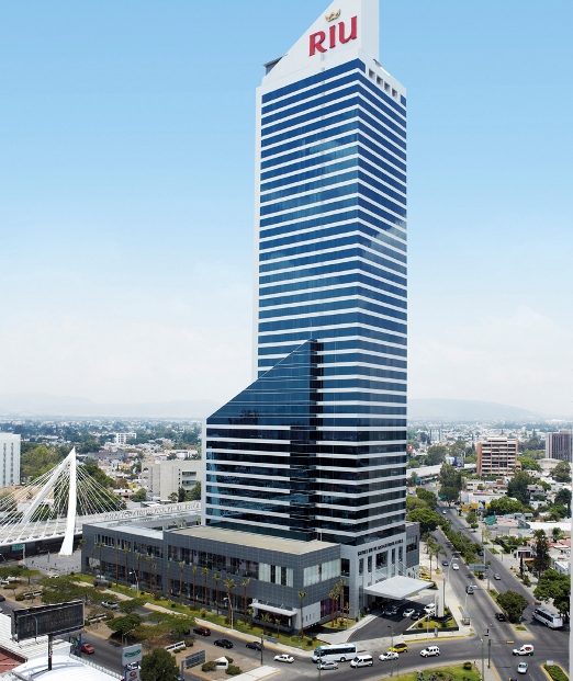 Conferencia de ministros y empresarios de turismo resalta posibilidades de inversión de empresas españolas en Iberoamérica